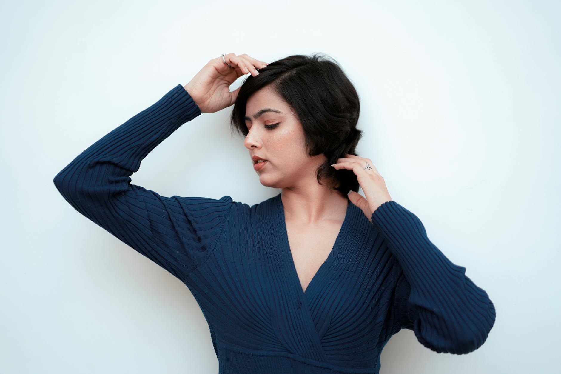 How to Achieve Effortless Beauty Inspired by Celebrity Training Routines