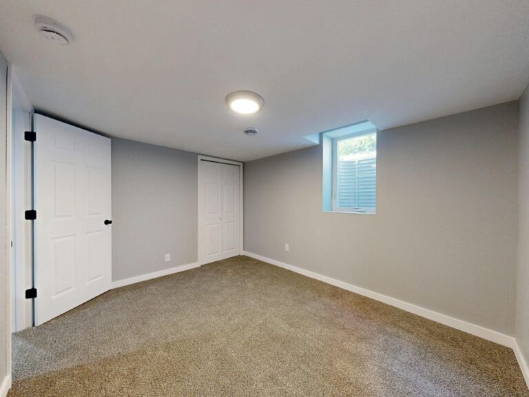 Square Footage Calculator – Calculate Square Feet for Rooms, Flooring & More
