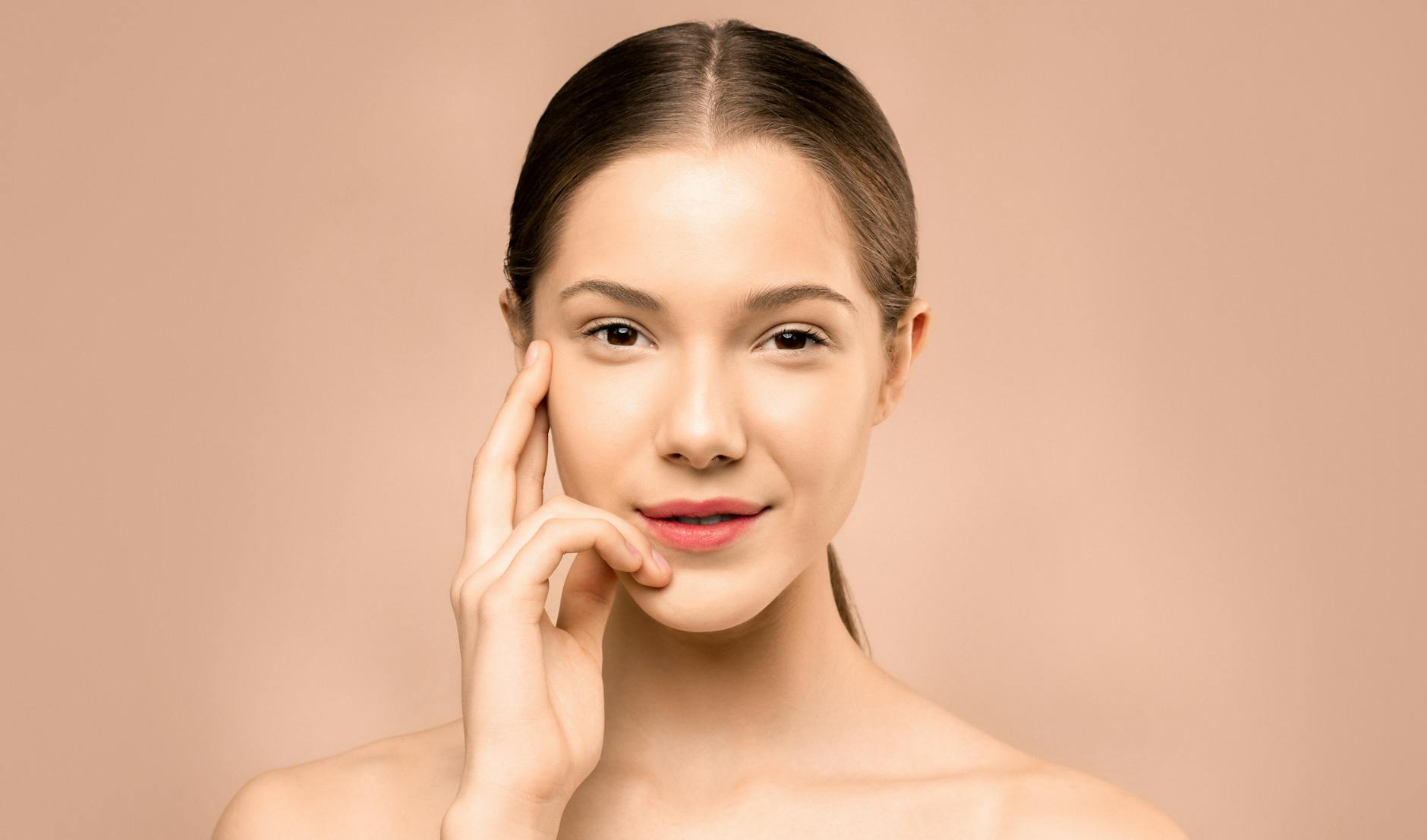 How to Keep Your Skin Radiant: Seasonal Skin Care Tips